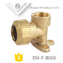 EM-F-B068 España 90 grados Pex Fitting con latón Drop Ear Elbow pipe